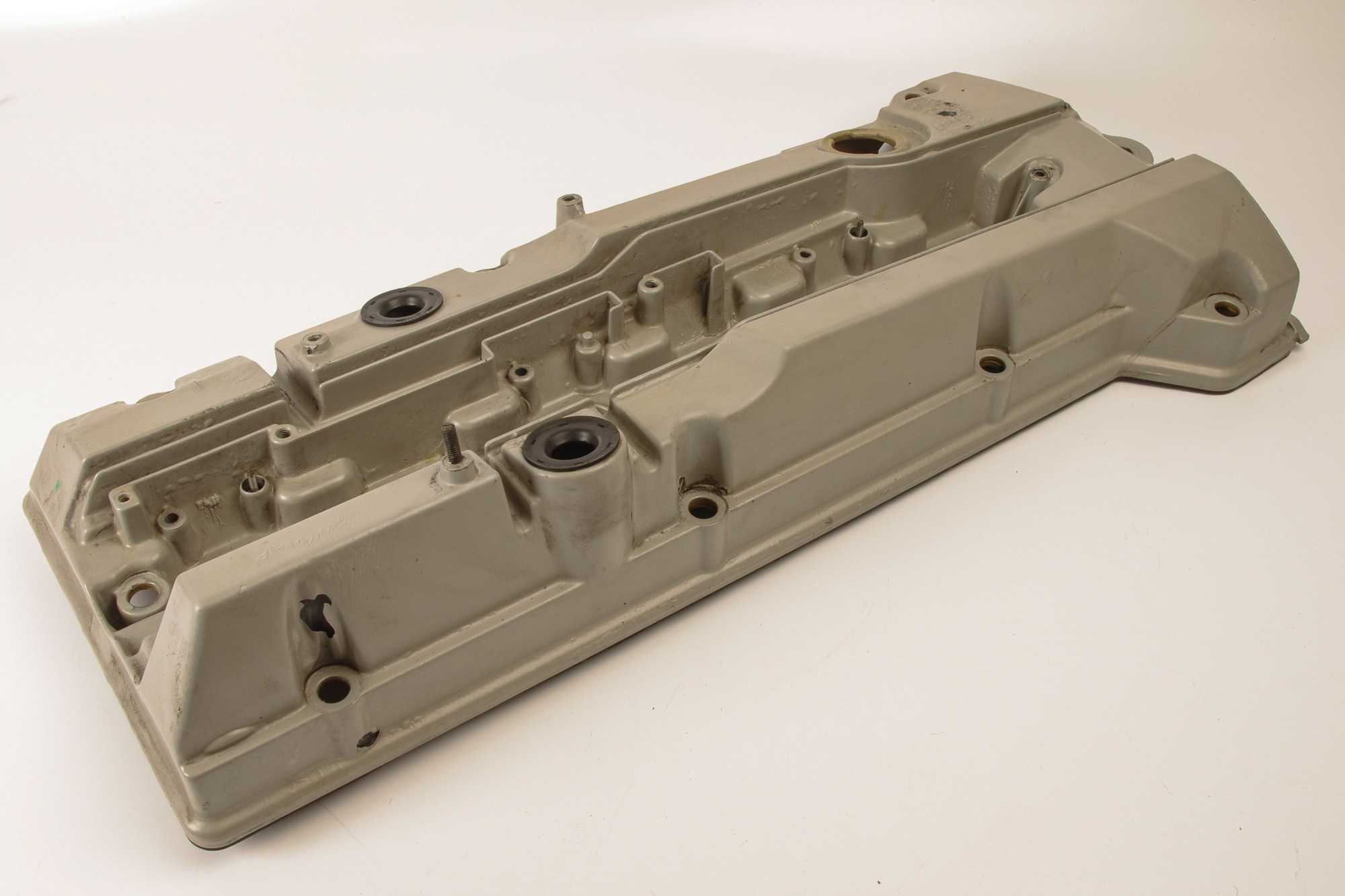 Mercedes 1040161405 Valve Cylinder Head Cover | W123 W124 W210 E R129 SL W140...