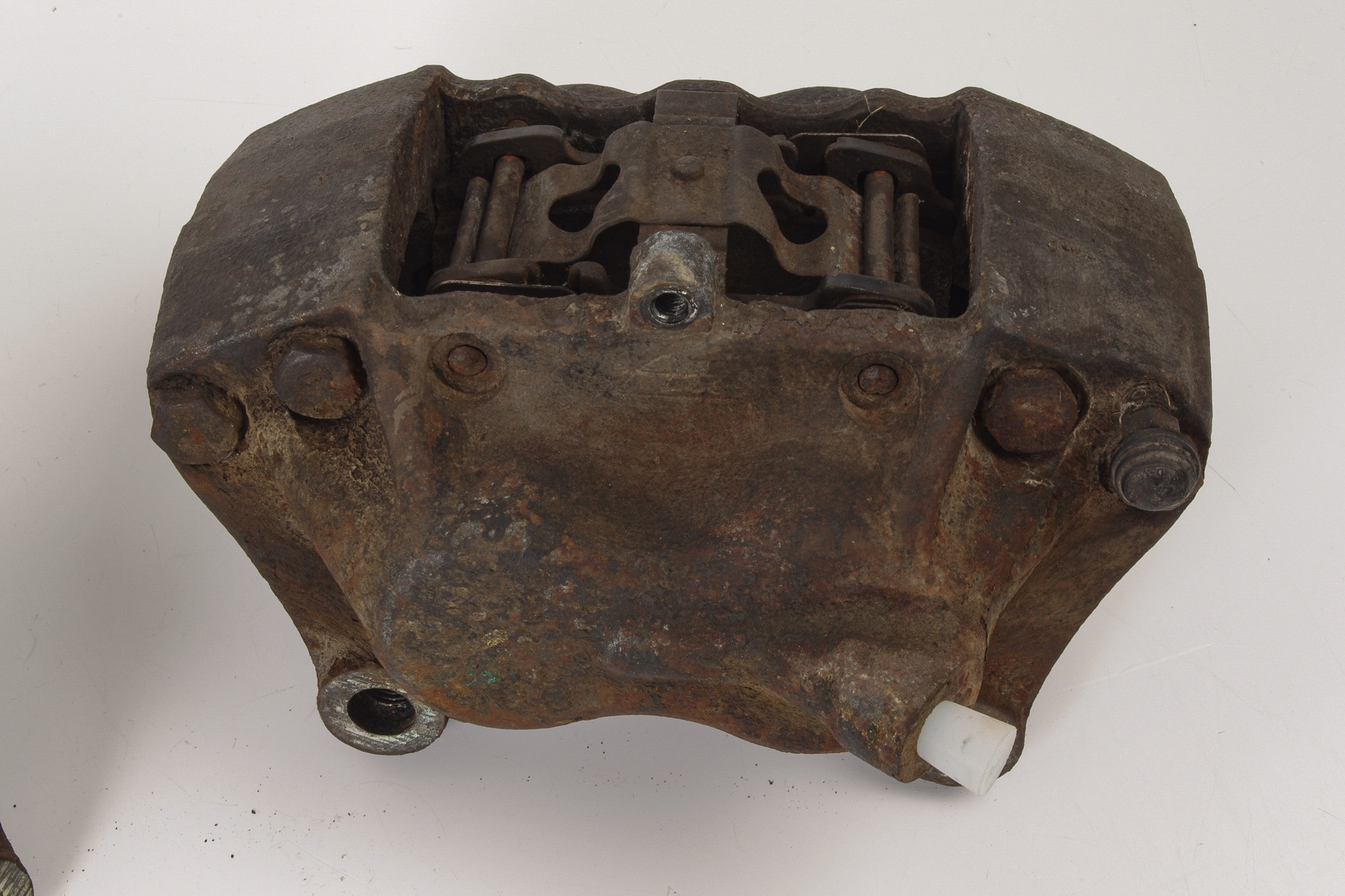 Mercedes 1294200083 Brake Caliper x2 - Front (a) | R129 SL W201 C
