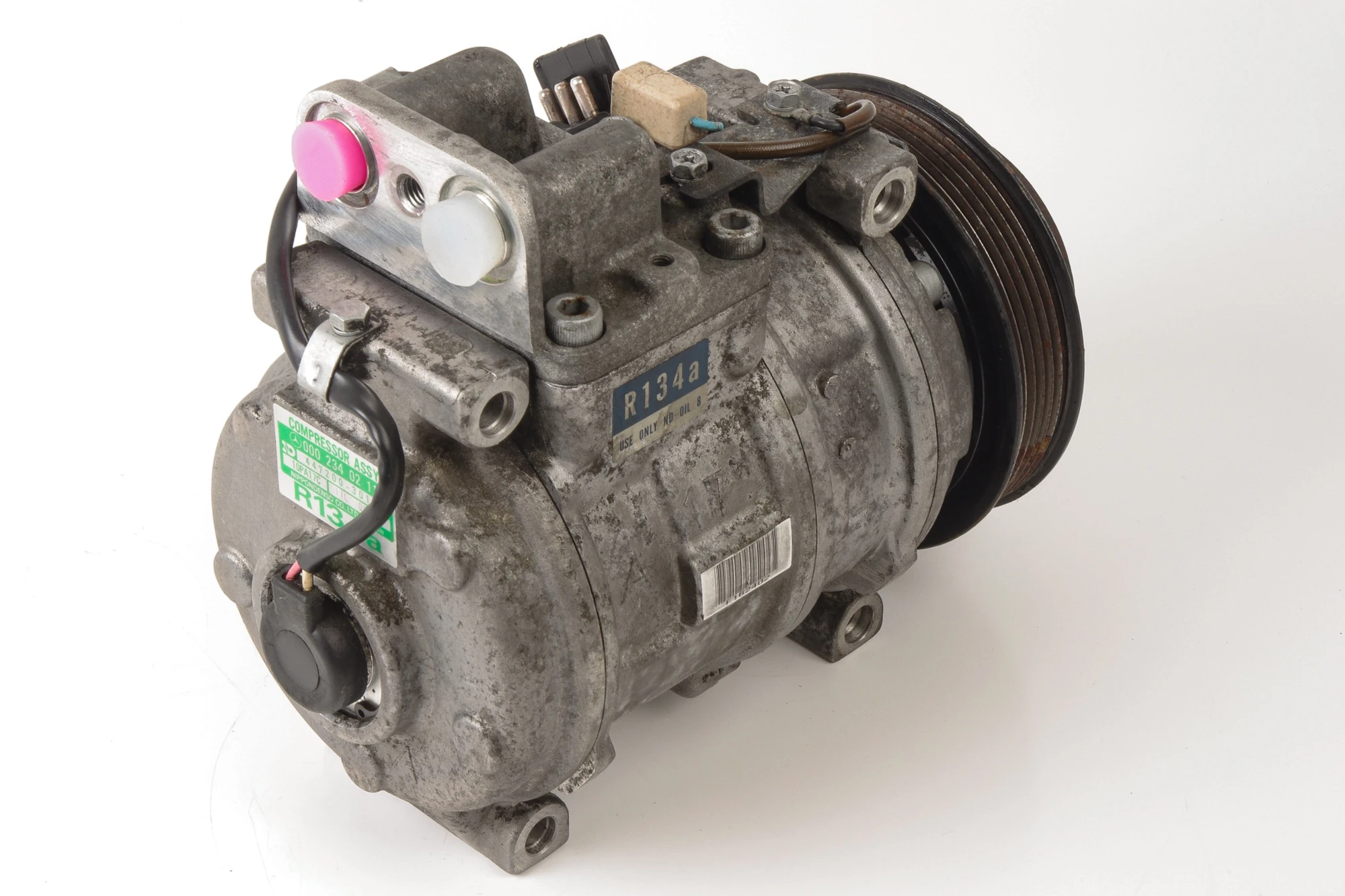 Mercedes 0002300611 A/C Compressor | W124 C124 A124 S124 E R129 SL W638 V