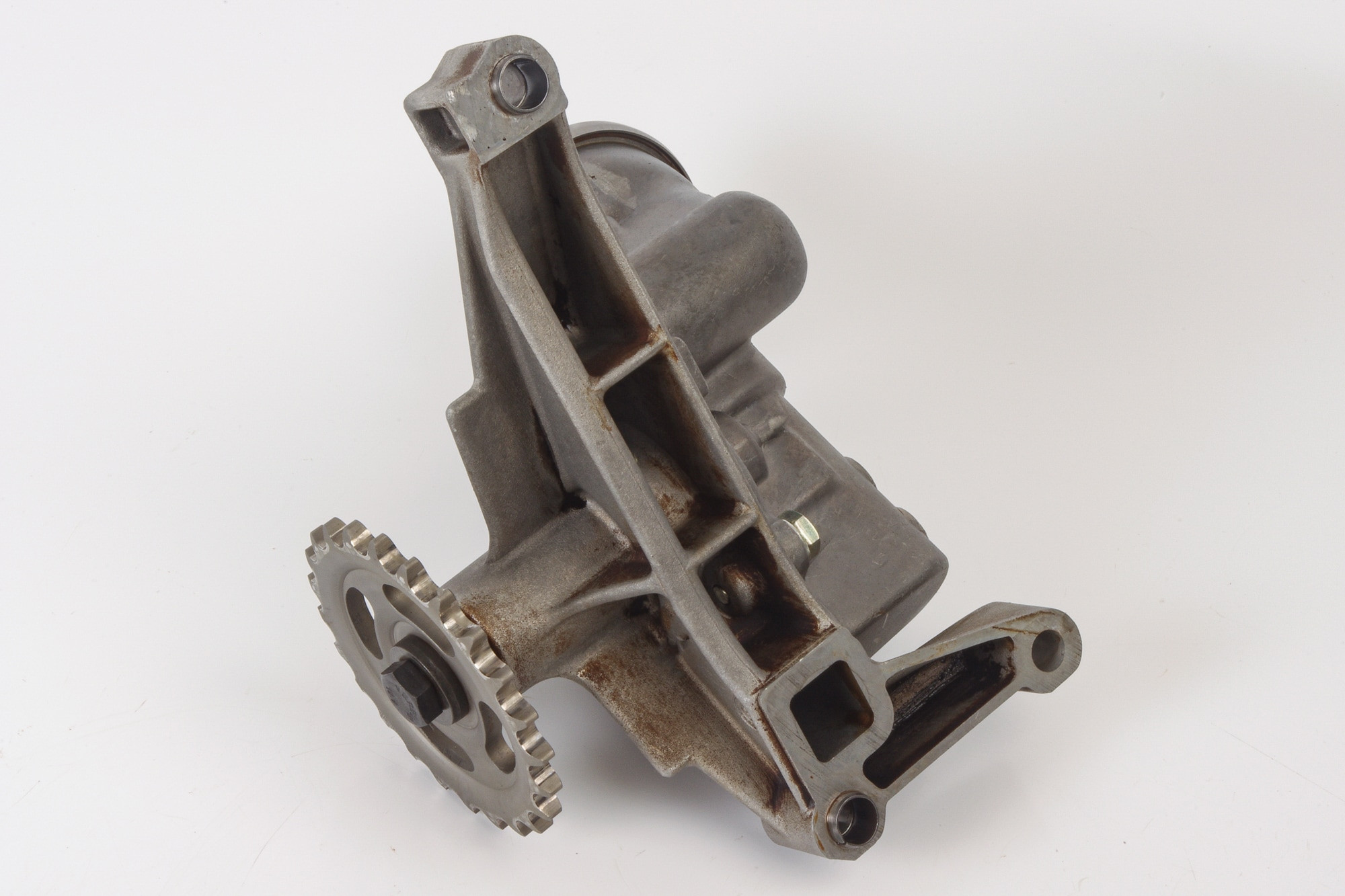 Mercedes 1111810201 Oil Pump | W124 C124 A124 S124 W210 E W201 W202 S202 C