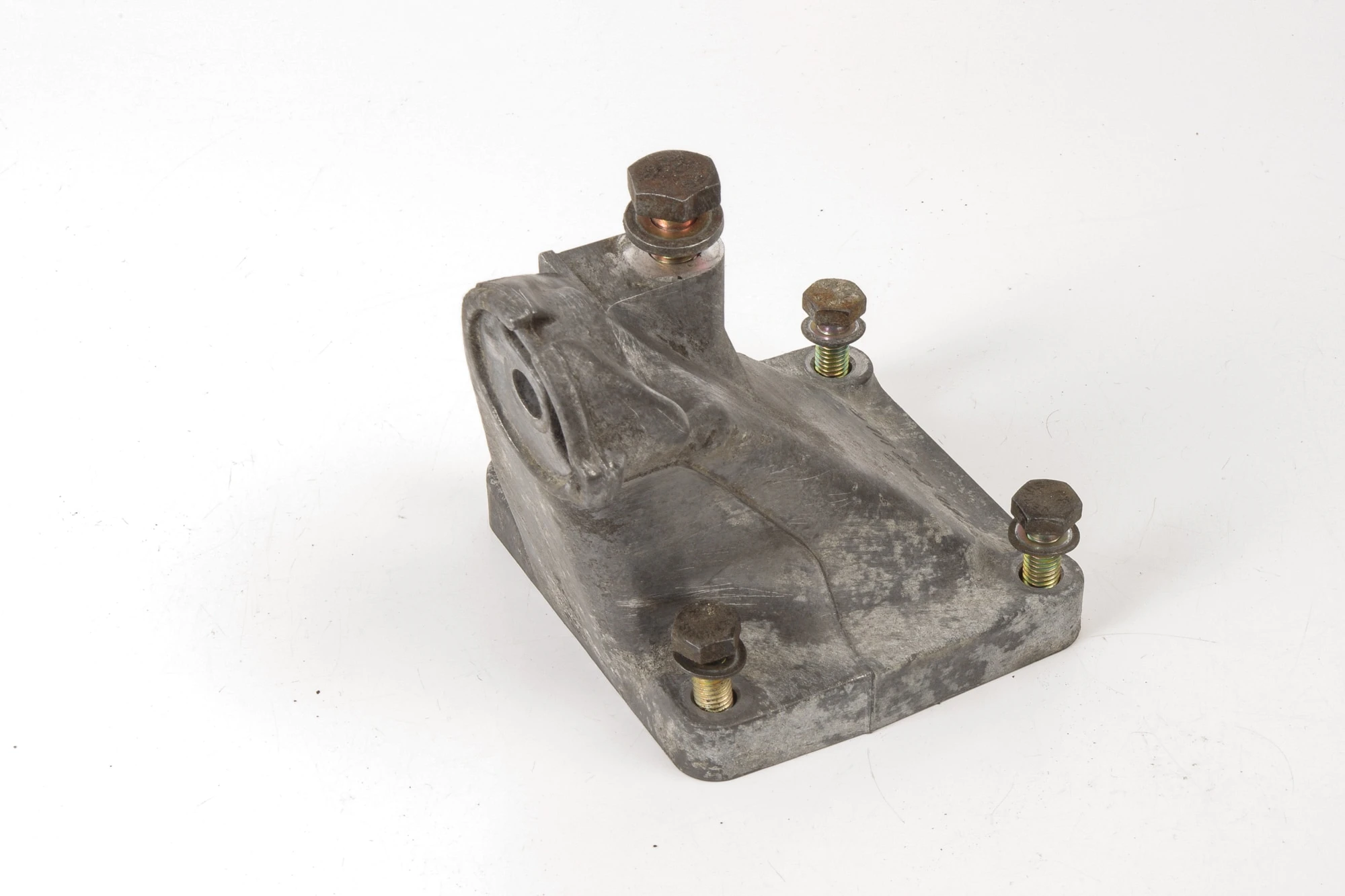 Mercedes 1112230704 Engine Mount | W124 C124 A124 S124 E