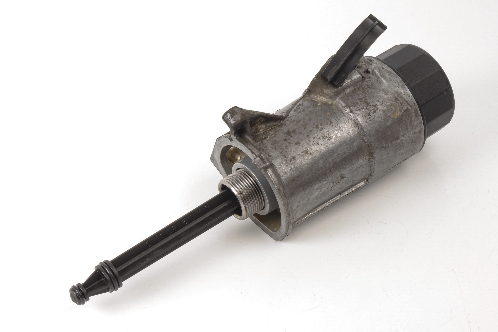 Mercedes 1121840102 Oil Filler | R129 R230 SL W163 W164 M R170 R171 SLK W202...
