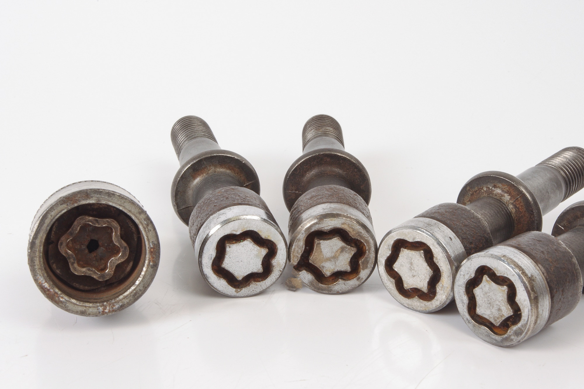 Mercedes 2034010370 Locking Wheel Bolt x4 | R129 SL