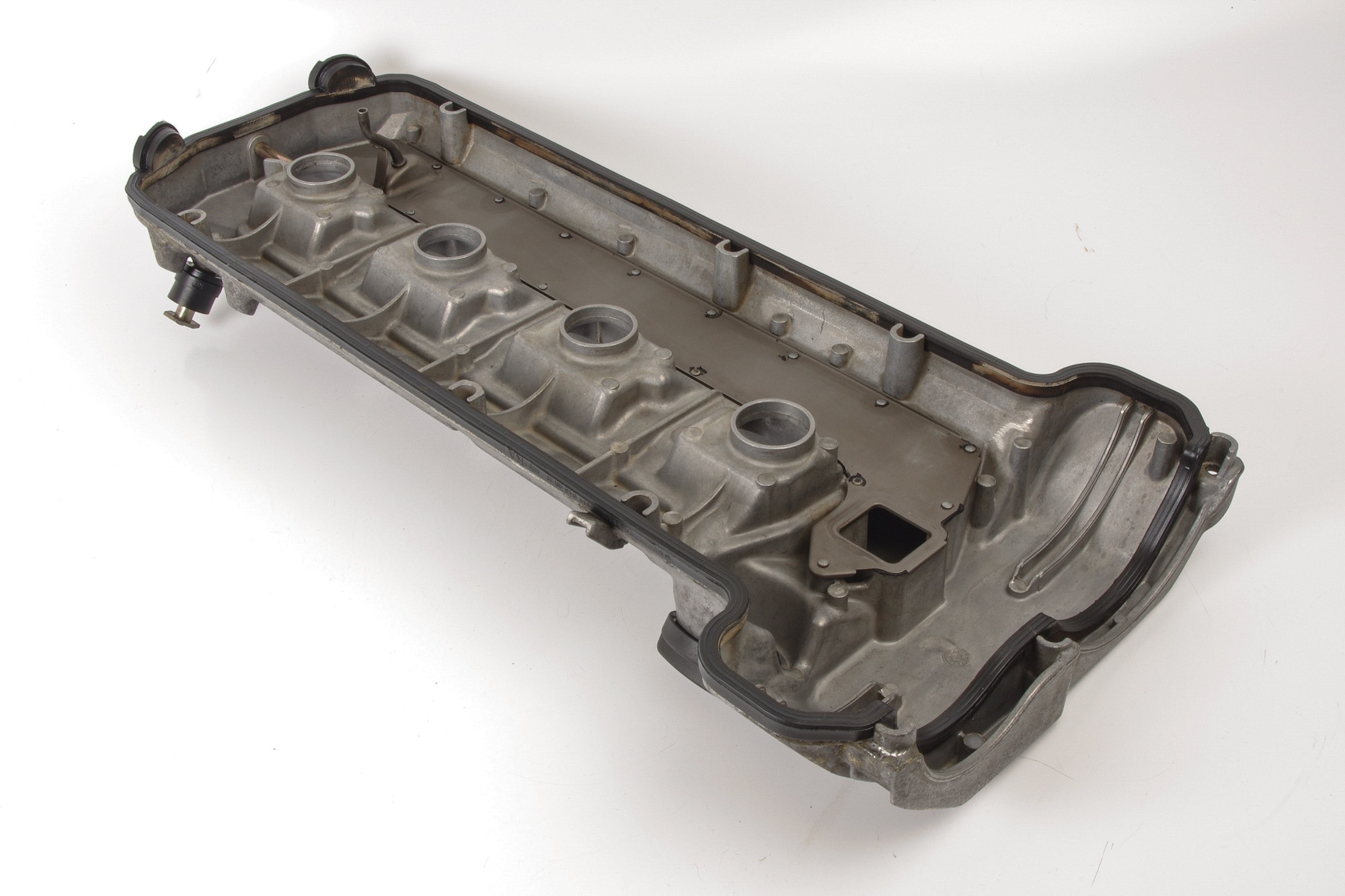 Mercedes 1190160905 Valve Cylinder Head Cover - Right | R129 SL