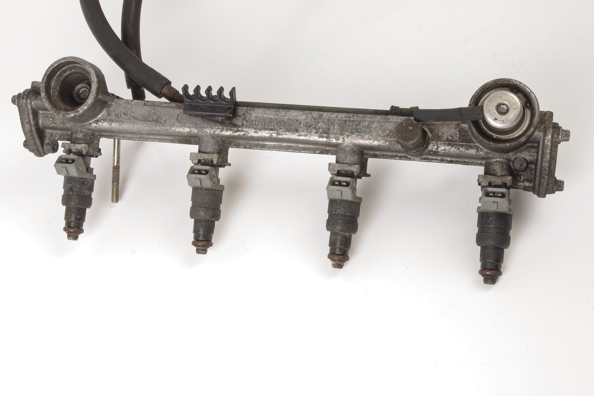 Mercedes 1110701395 Fuel Rail & Injector Set | W124 E W202 C C208 A208 CLK...