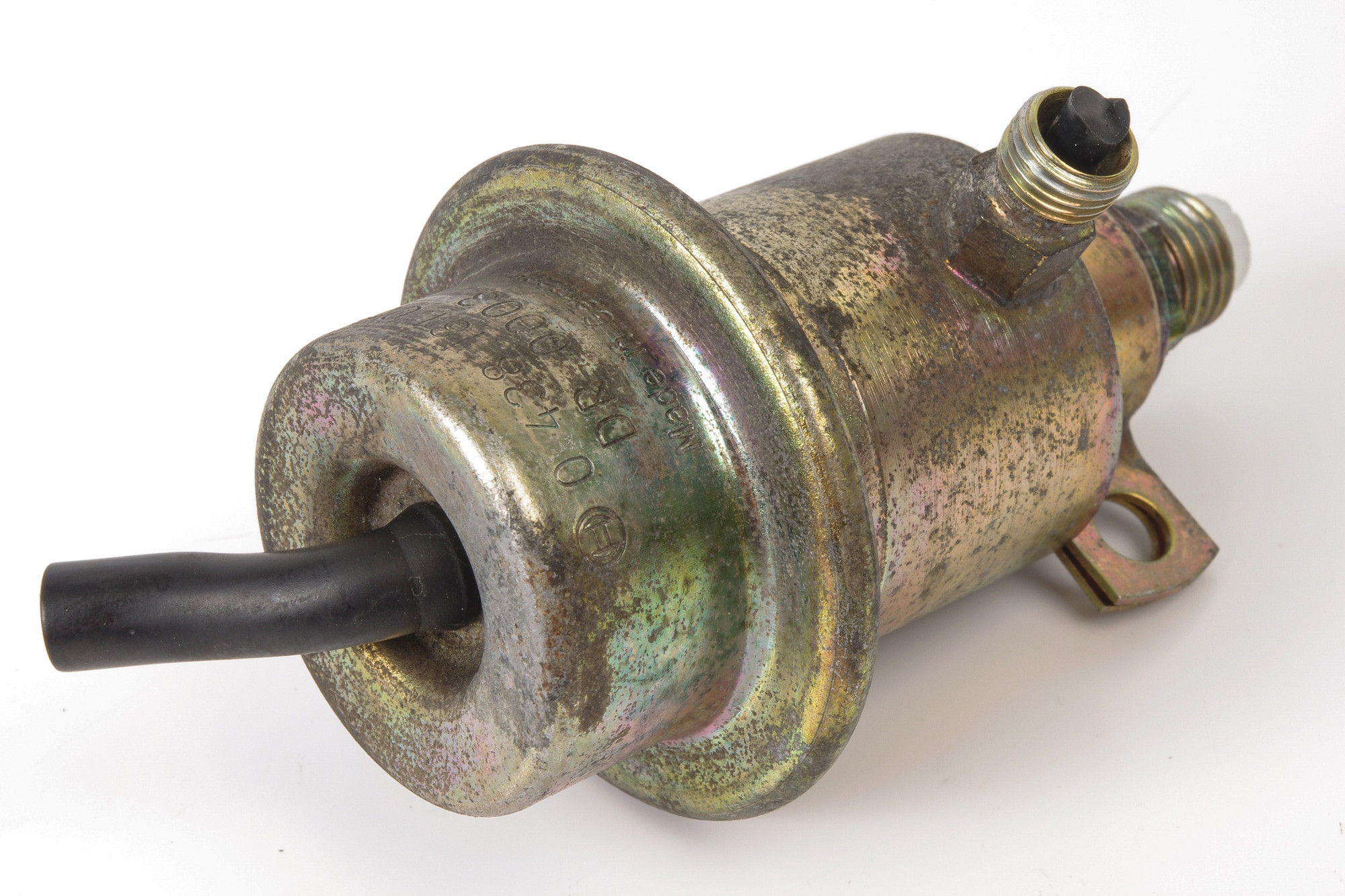 Mercedes 0000781189 Fuel Pressure Regulator (b) | R107 R129 SL W124 E W126 S