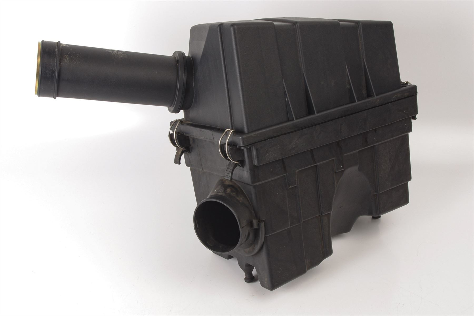 Mercedes 1110940002 Air Box | W124 C124 A124 S124 E