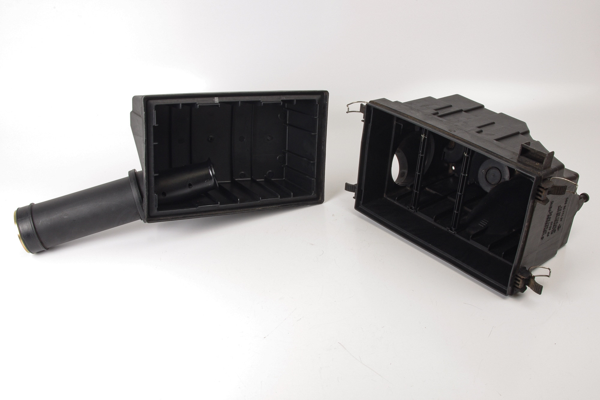 Mercedes 1110940002 Air Box | W124 C124 A124 S124 E