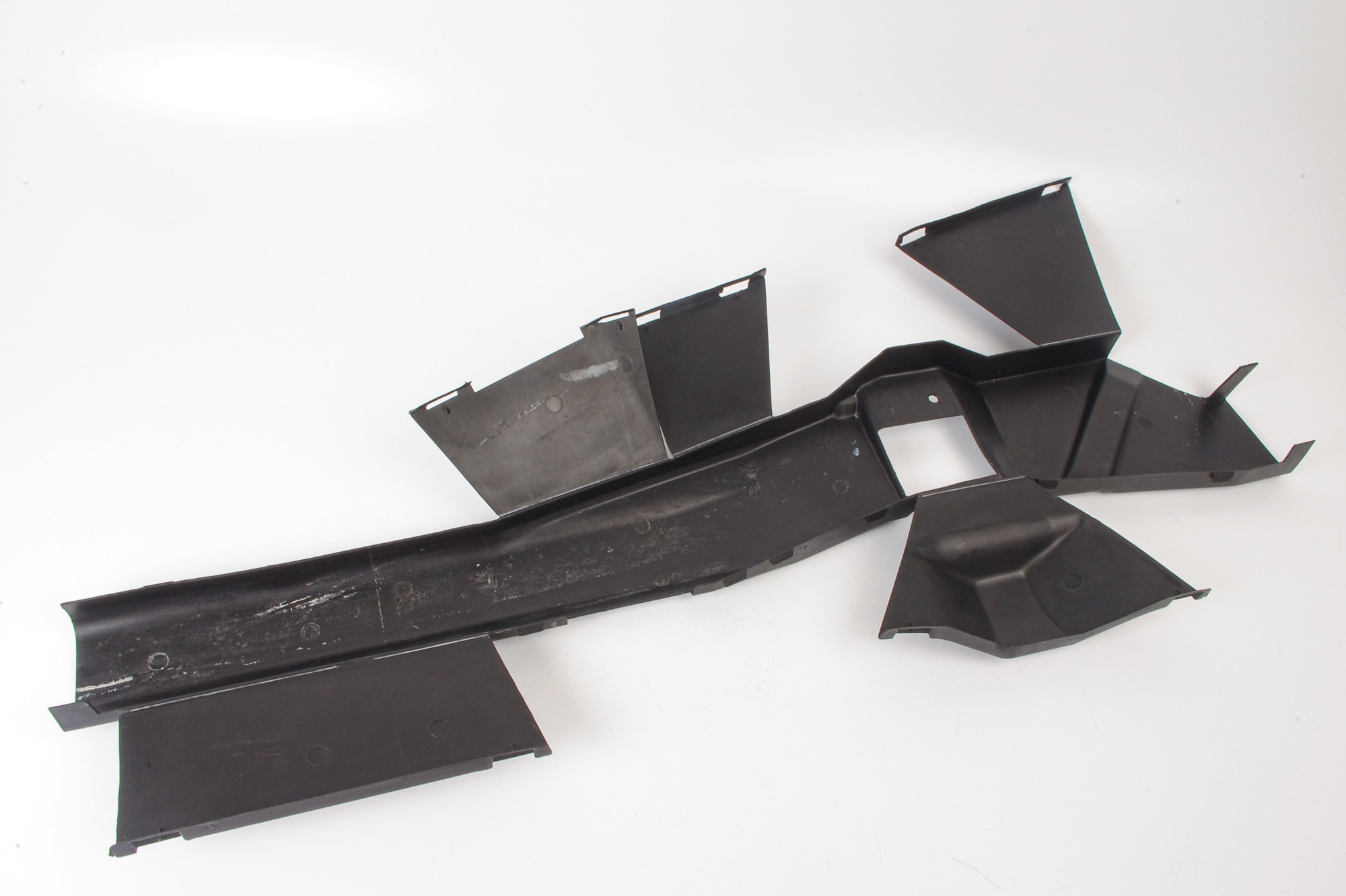Mercedes 1248210489 Cable Guide - Right | S124 W124 V124 E