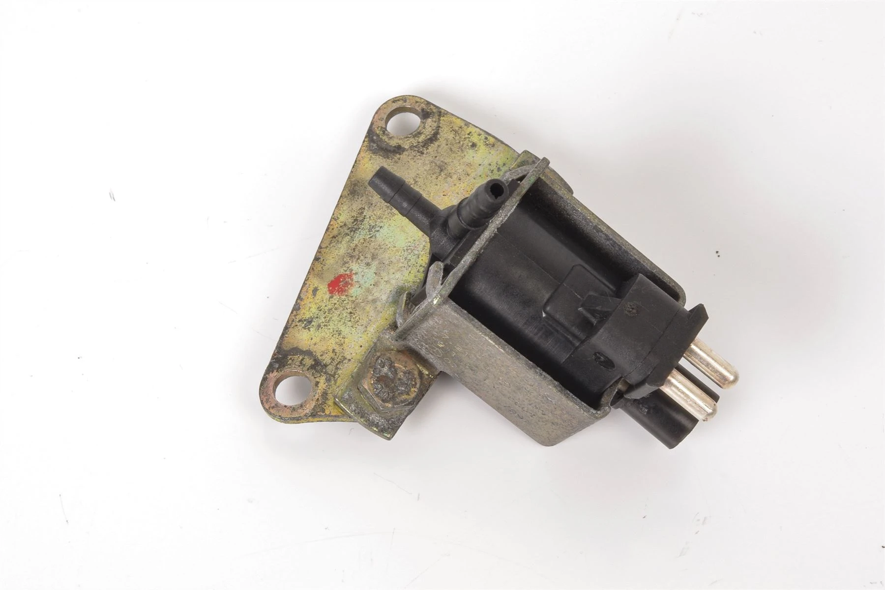 Mercedes 0015407097 Purge Valve (a) | W100 W108 W109 W111 W116 W126 W140 S...