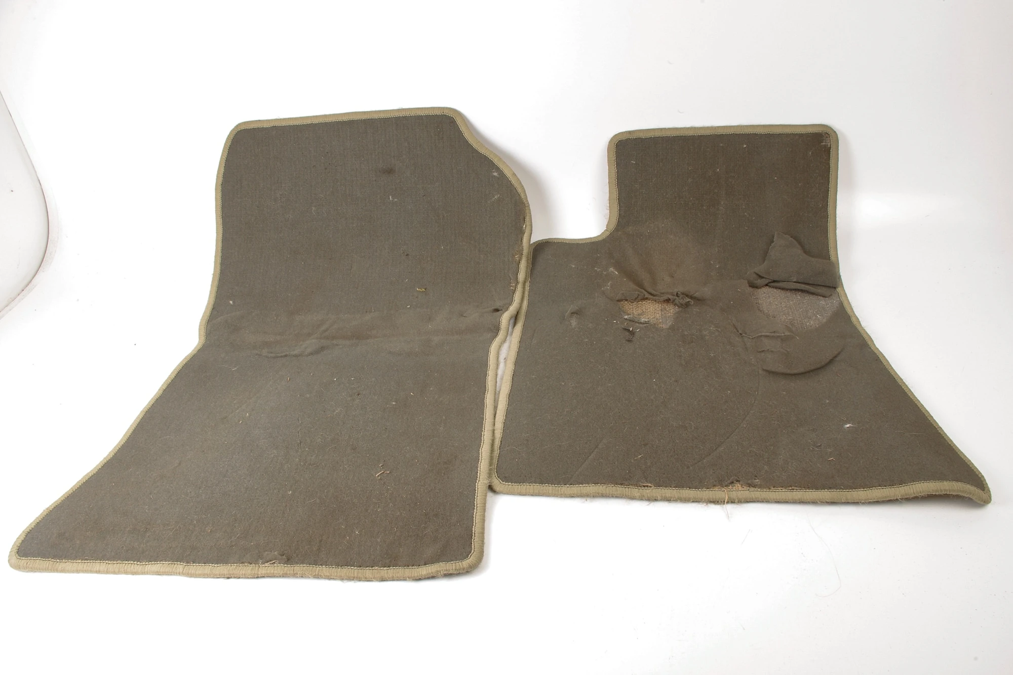 Mercedes 1296803540 Floor Mat Set - Front Beige | R129 SL