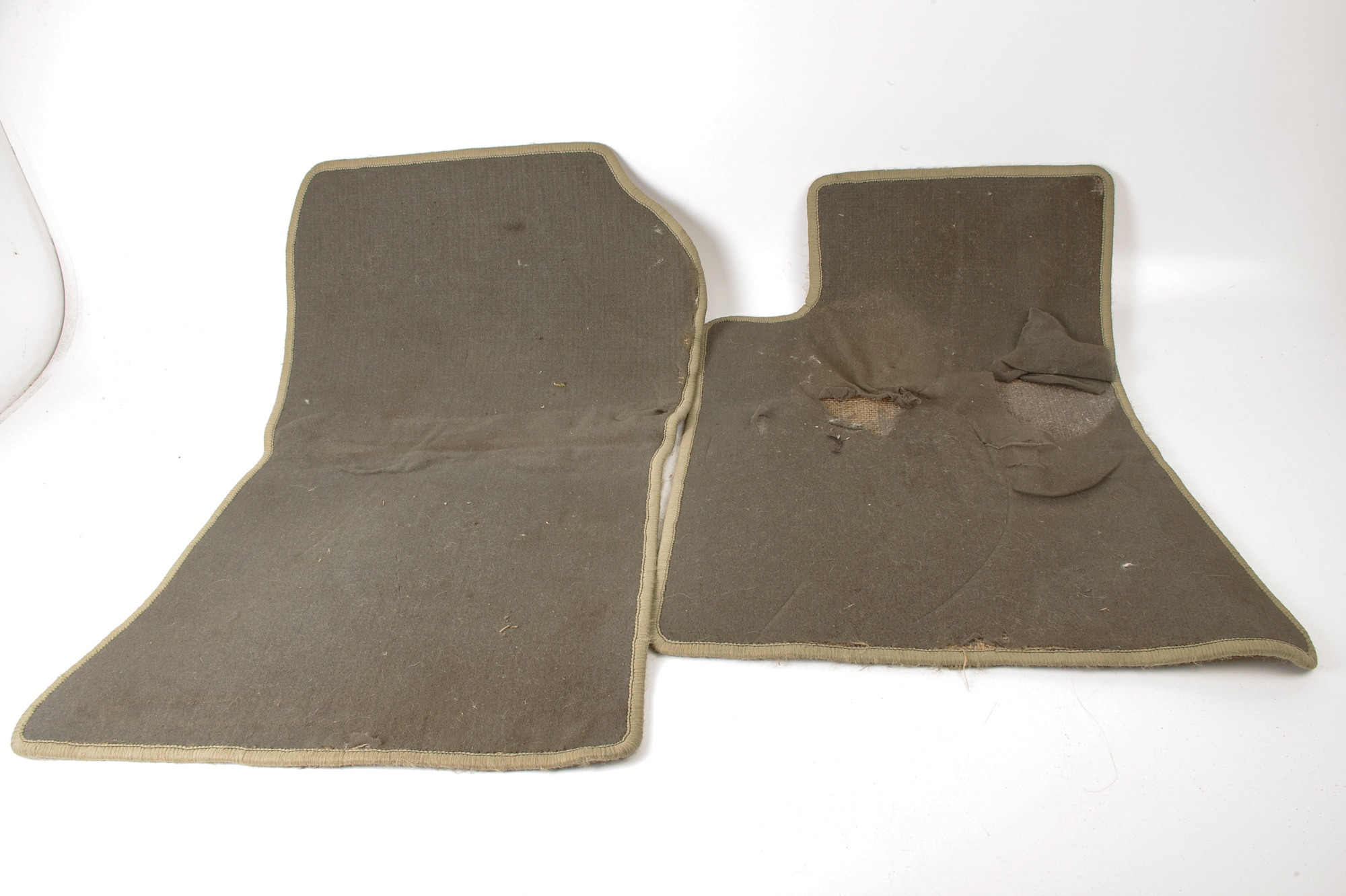 Mercedes 1296803540 Floor Mat Set x2 - Front Beige | R129 SL