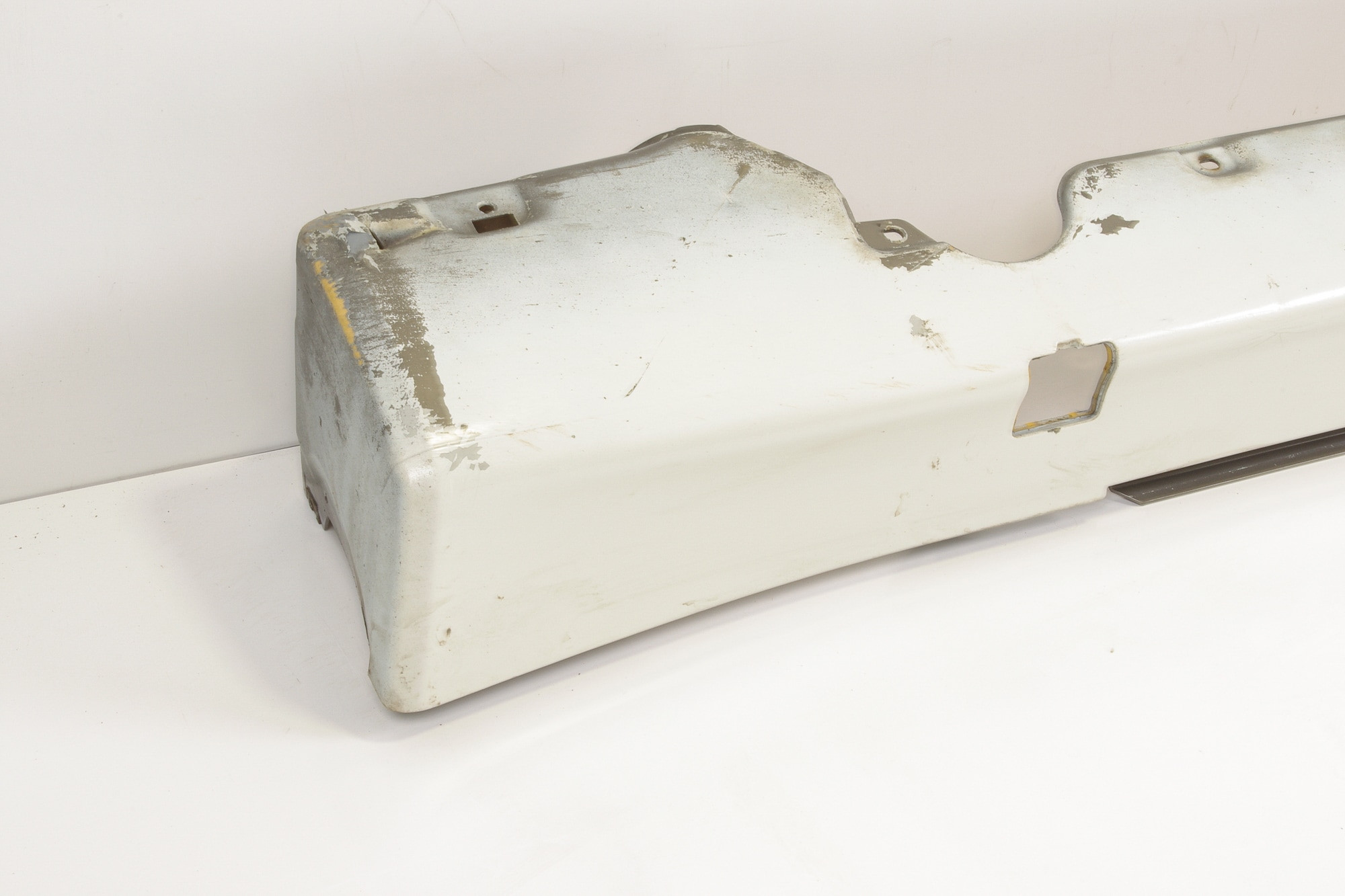 Mercedes 1296900840 Skirt Panel - Right White | R129 SL