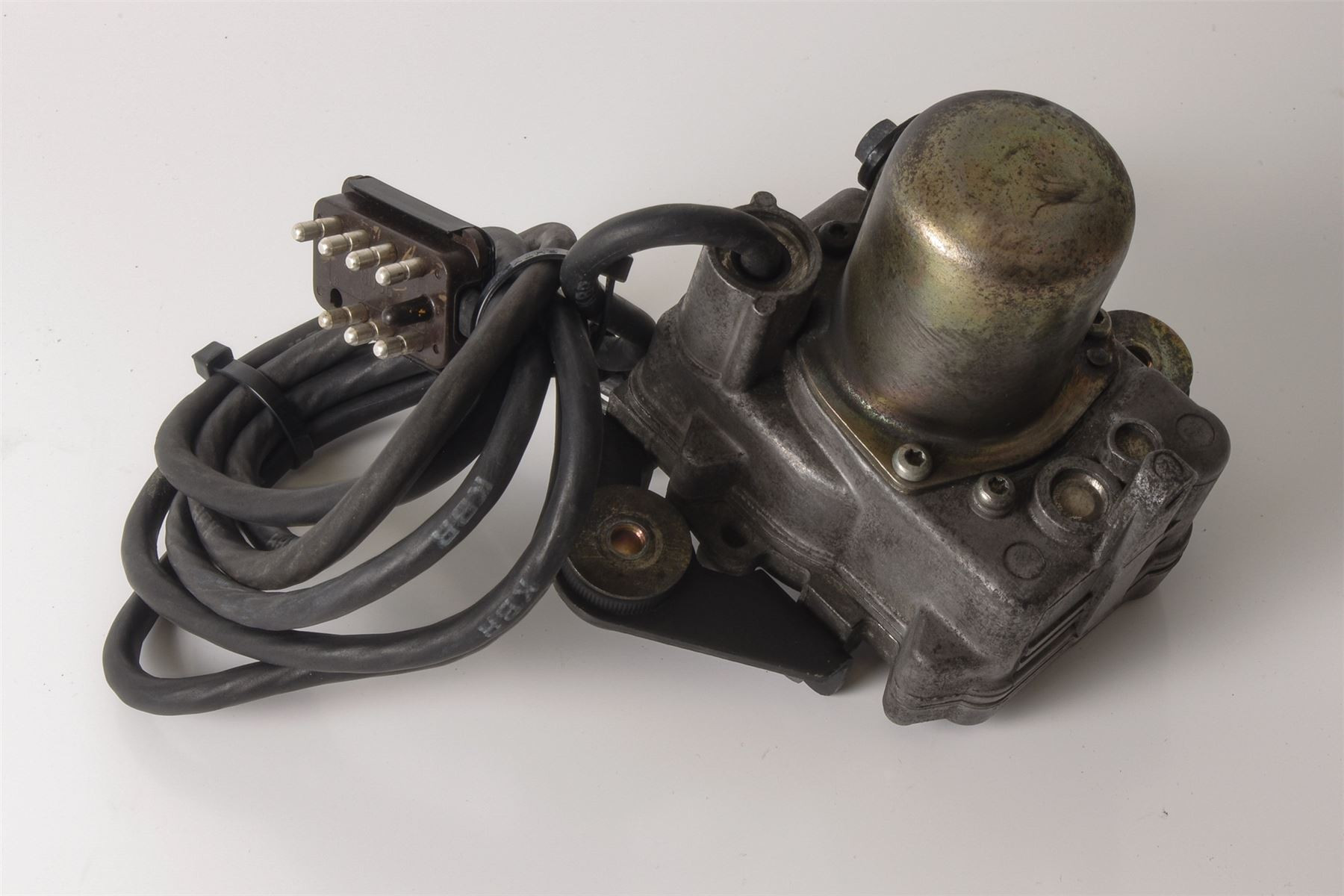 Mercedes 0005453365 Cruise Control Actuator (c) | W123 E R129 SL W463 G W638 V