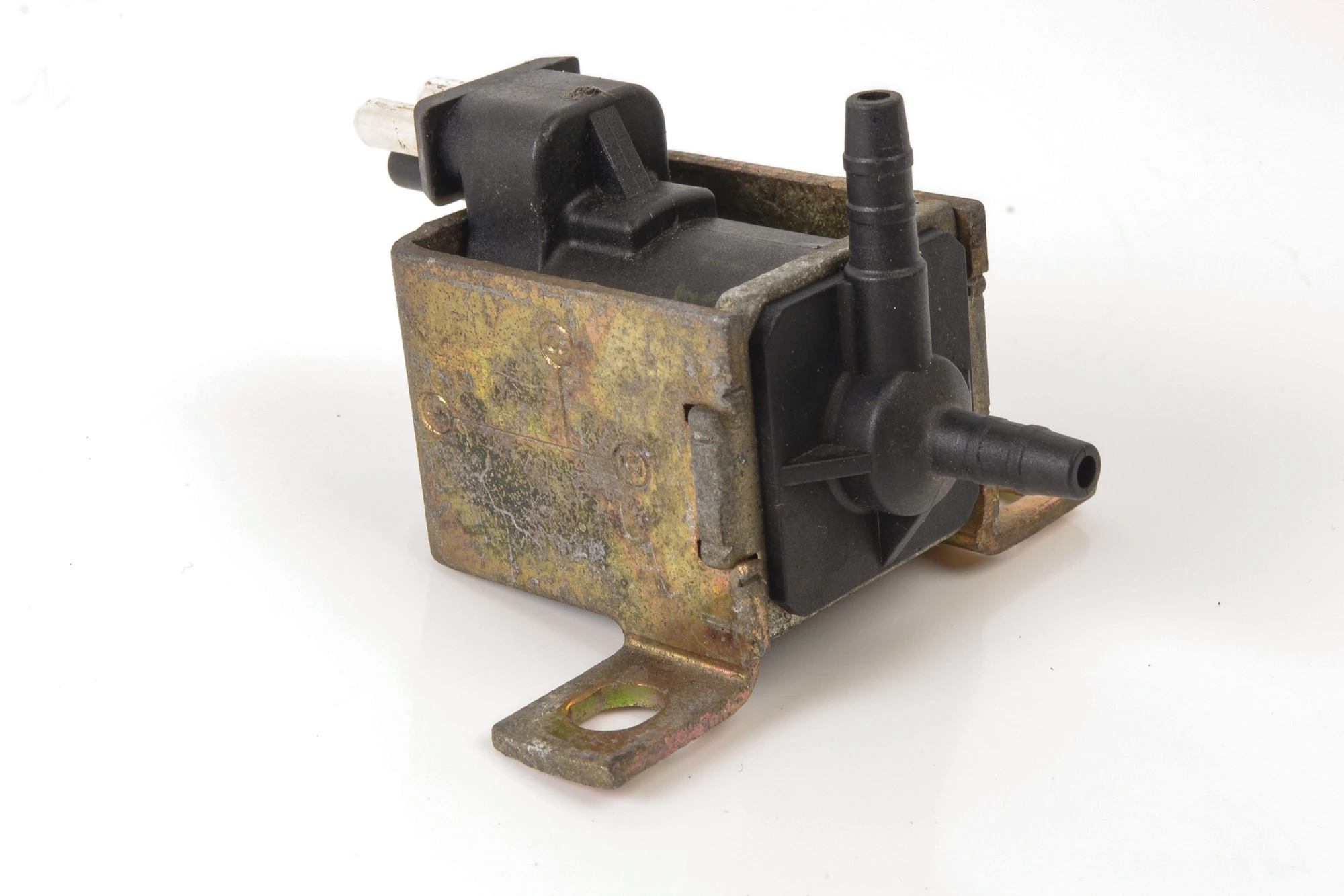 Mercedes 0015407097 Purge Valve | W100 W108 W109 W111 W116 W126 W140 S C107...