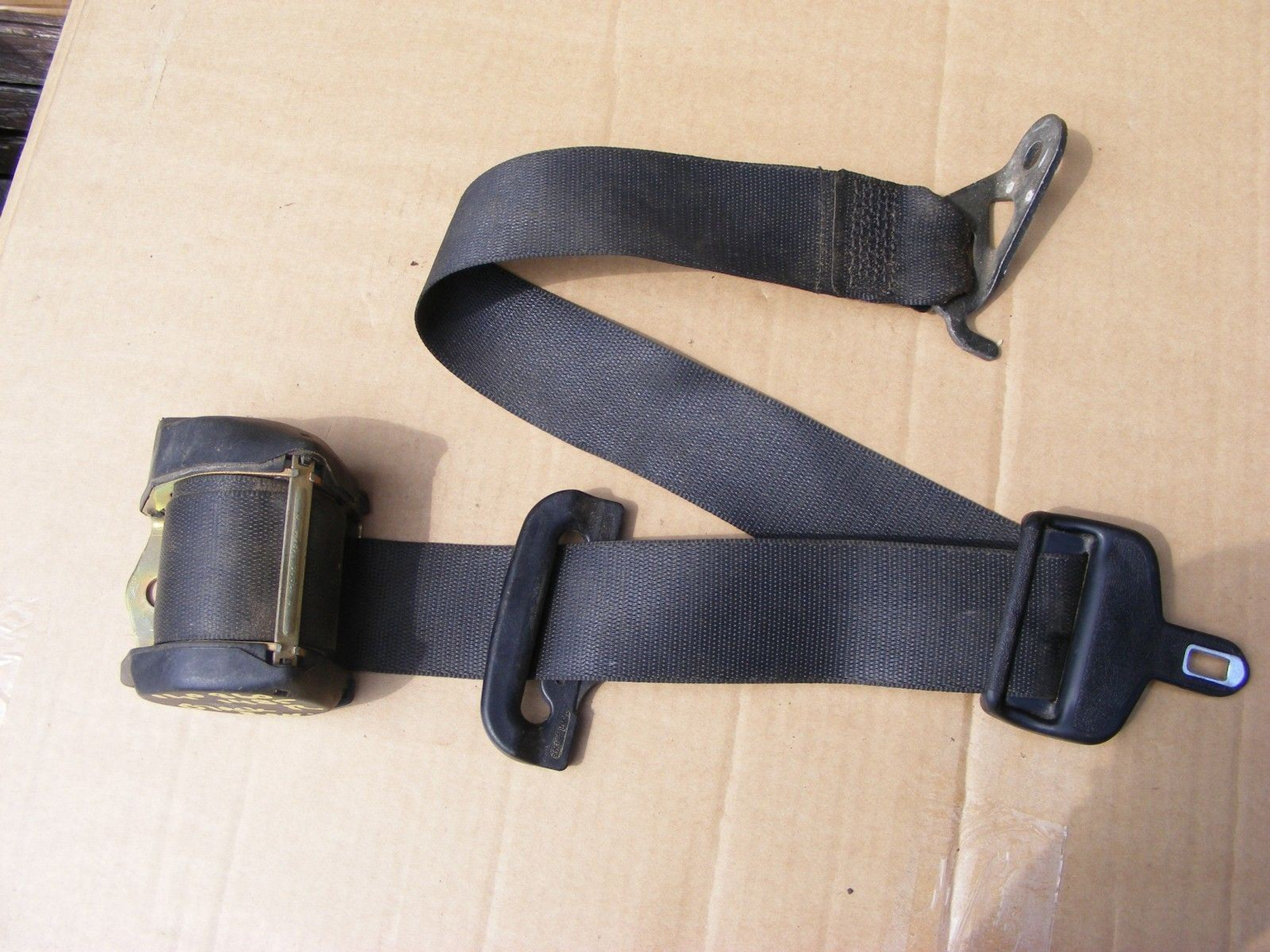 Mercedes 1408601485 Seat Belt - Rear - Left - Black | W140 S Class