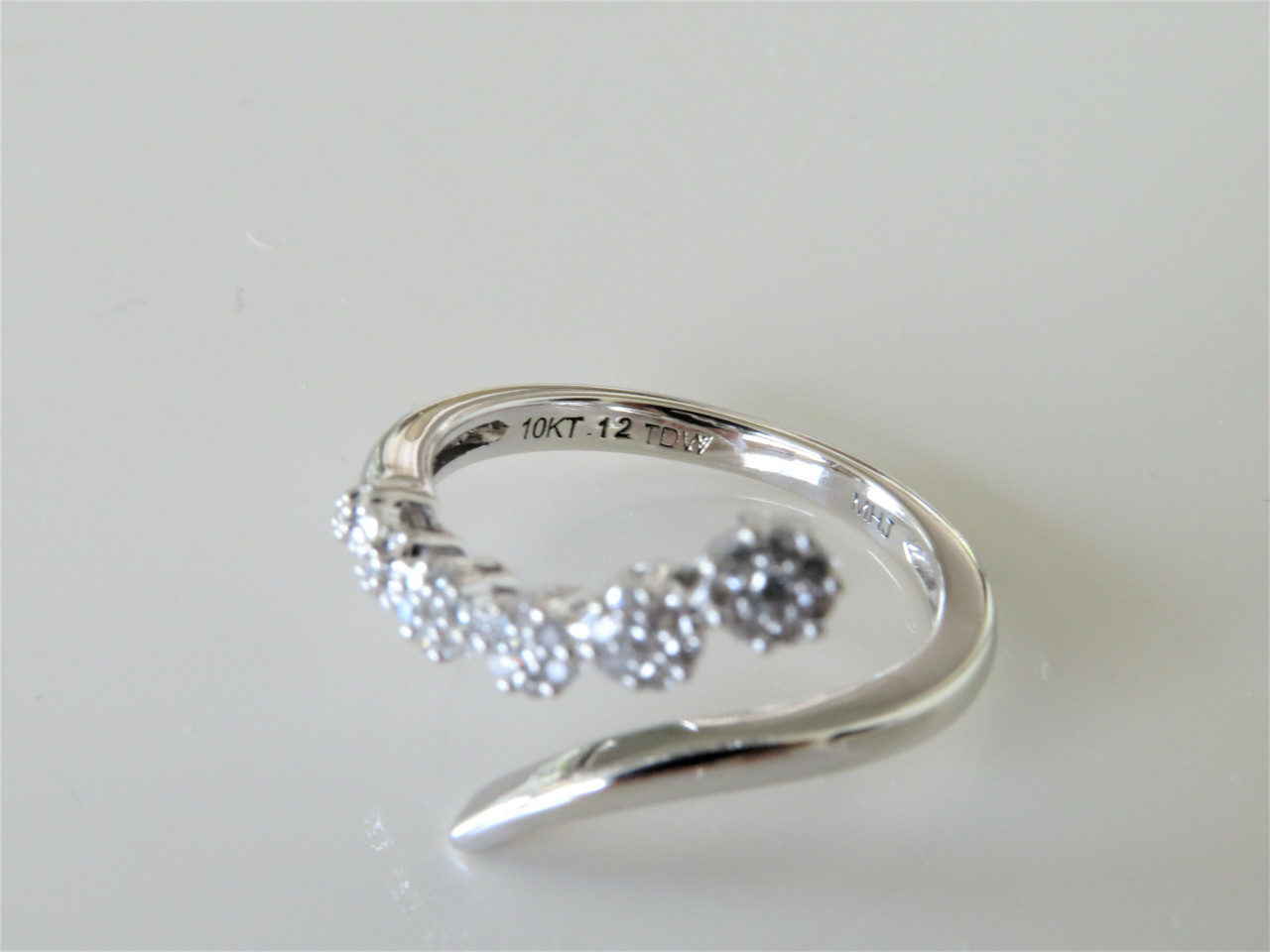 10K MHJ WHITE GOLD DIAMOND DRESS RING