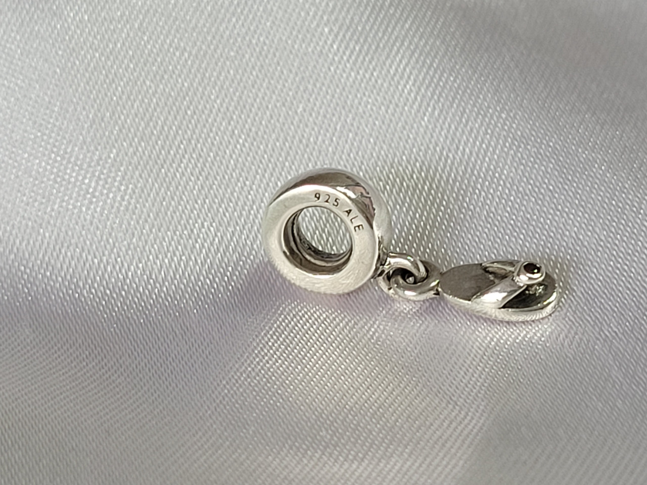 PANDORA Flip Flop Spencer Charm With Pink Stone 936241023