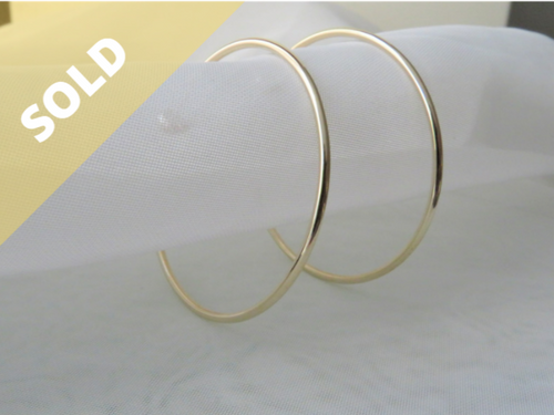 BRAND NEW - 9CT 40MM YELLOW GOLD HALF HOOP EARRINGS