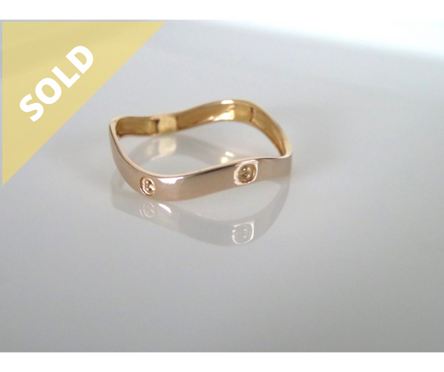 BN - 9CT GOLD WAVY RING #529220720