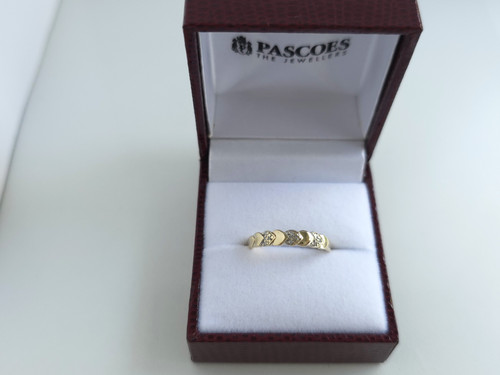 9ct Yellow Gold Diamond "Chain of Hearts" Ring ~ 1212260315