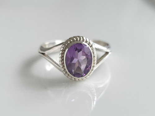 Oval-Cut Lab-Grown Amethyst Ring Crafted from Sterling Silver ~ 1221260329