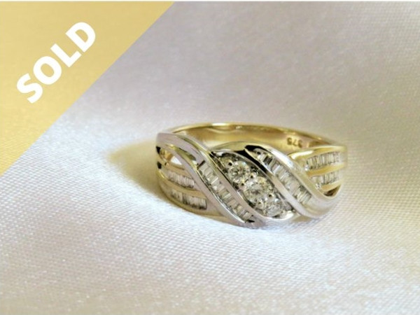 9CT 0.50 CARATS DIAMOND CROSSOVER RING #416211025