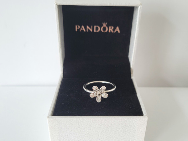 PANDORA Dazzling Daisy Flower Ring  ~ 1122250914