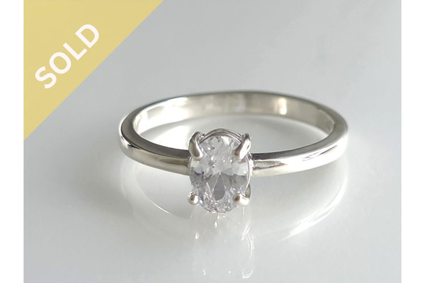 925 Sterling Silver Oval Solitaire Engagement Ring ~ 1201260304
