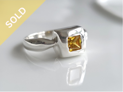 925 Sterling Silver Ring Featuring a Princess-Cut Citrine ~ 1227260329
