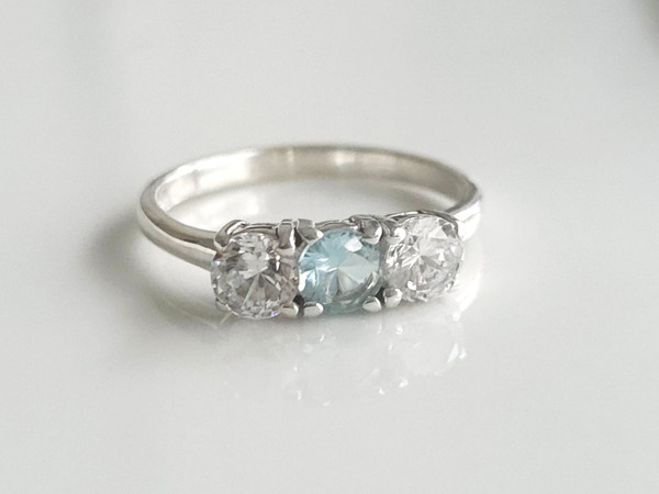 Elegant 925 Sterling Silver Three Cubic Zirconia Trilogy Ring ~ 1219260329
