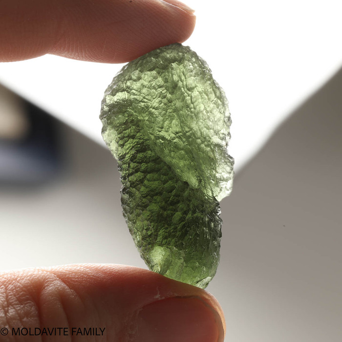MOLDAVITE 16.9 GRAMS - COLLECTIBLE QUALITY ( MA23017 )