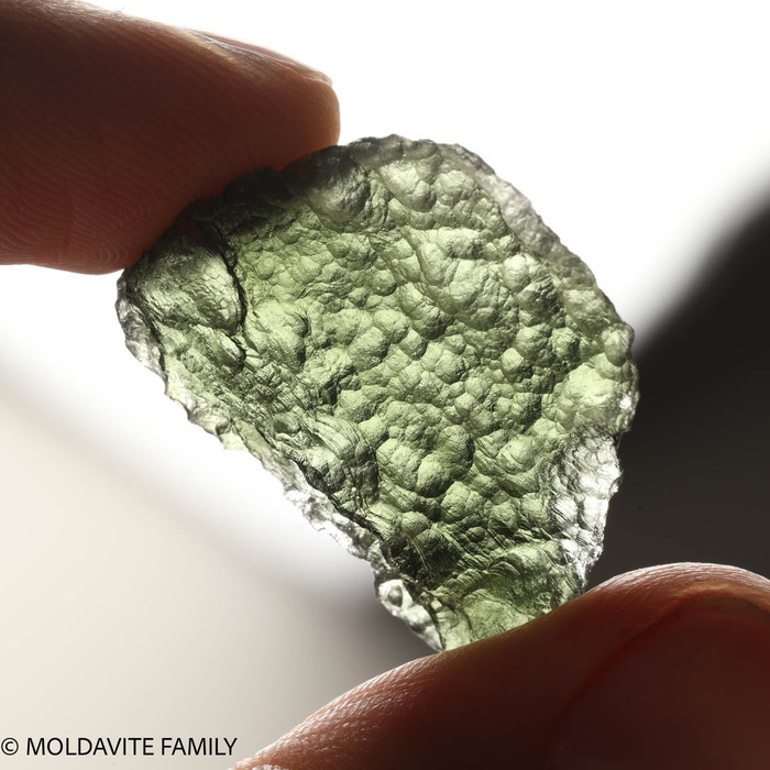 MOLDAVITE 6.4 GRAMS - MUSEUM QUALITY ( MM522078 )