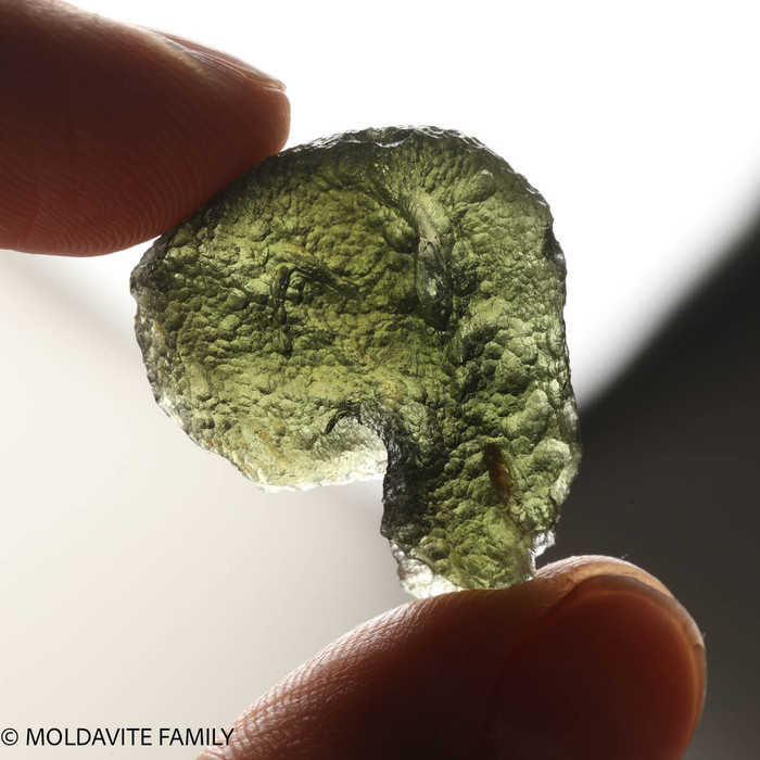MOLDAVITE 6.8 GRAMS - MUSEUM QUALITY ( MM522084 )