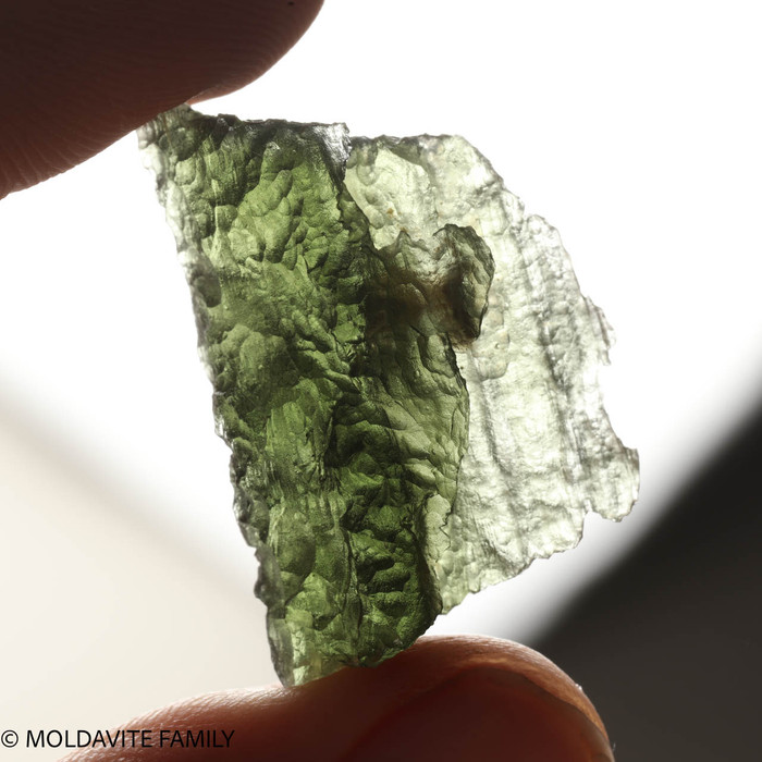 MOLDAVITE 6.4 GRAMS - MUSEUM QUALITY ( MM522085 )