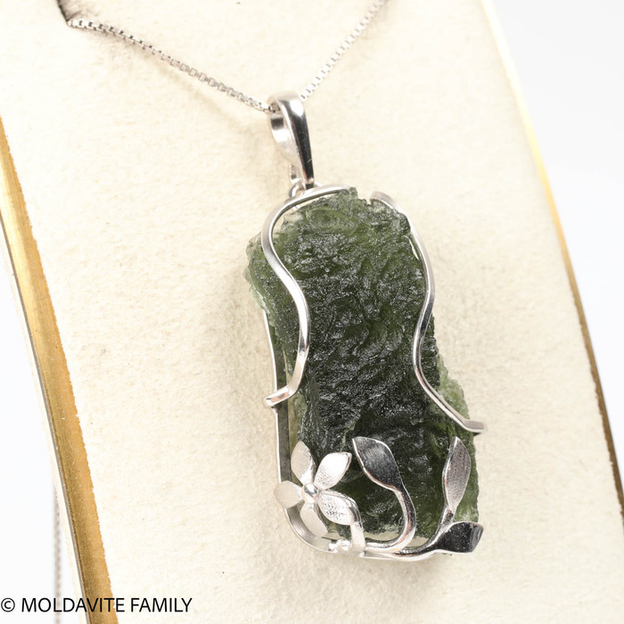 RAW MOLDAVITE PENDANT - STERLING SILVER - 10.6g ( MSP0136I041 )