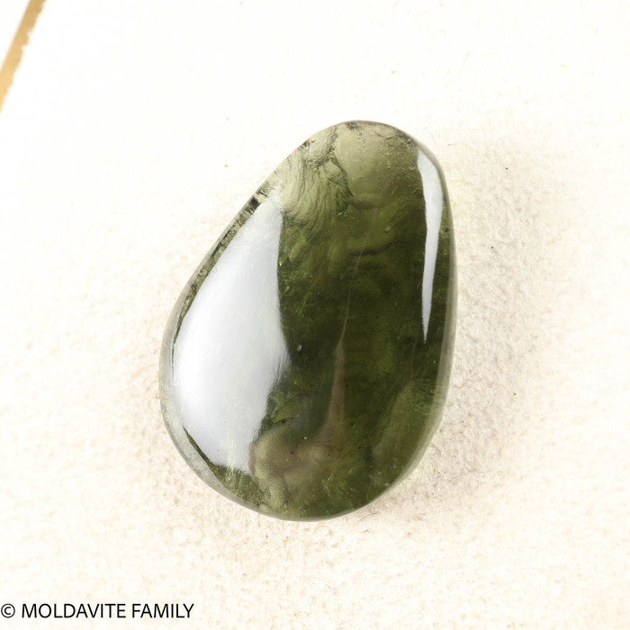 MOLDAVITE CABOCHON 3.6 GRAMS (MCAB073)