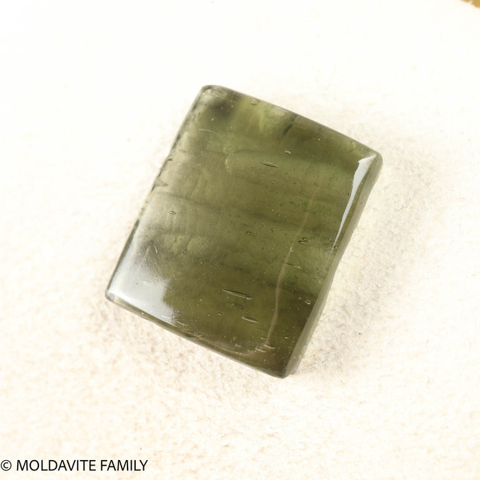 MOLDAVITE CABOCHON 2.1 GRAMS (MCAB076)