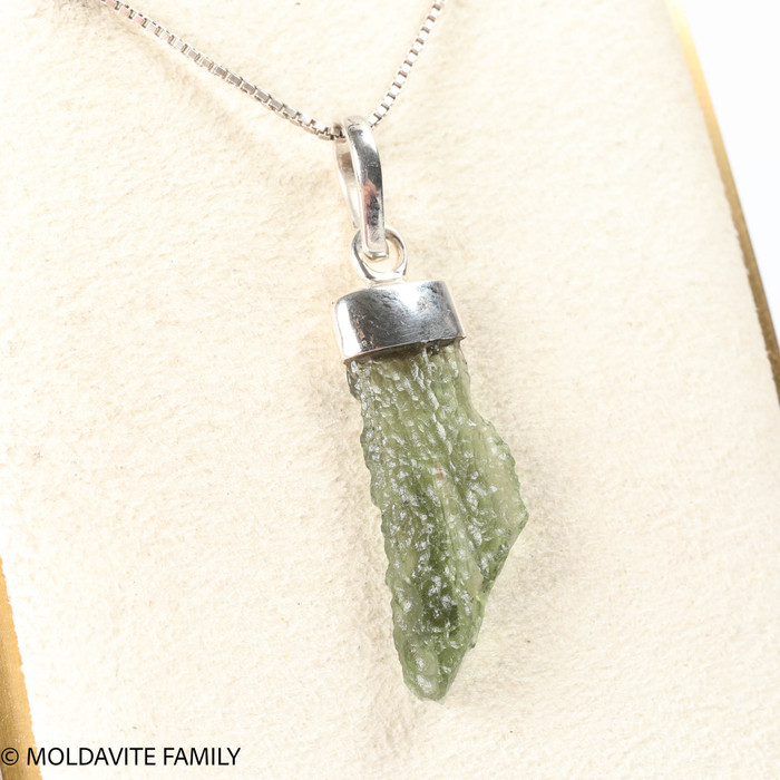 RAW MOLDAVITE PENDANT - STERLING SILVER - 1.7g (MSP0235I002)