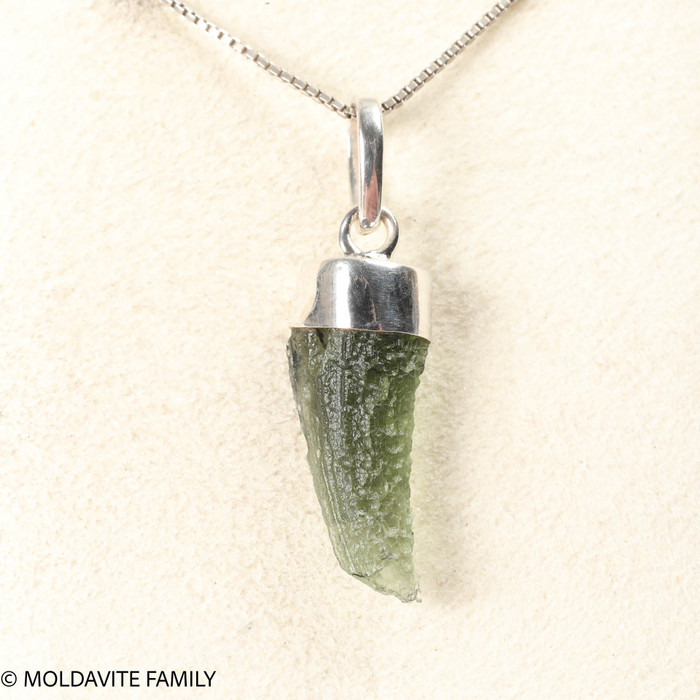 RAW MOLDAVITE PENDANT - STERLING SILVER - 2.3g (MSP0235I003)