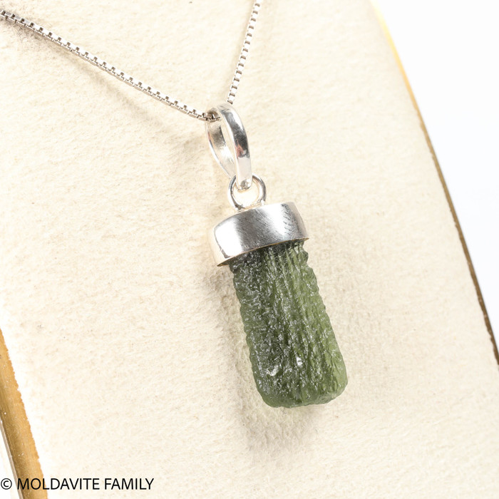 RAW MOLDAVITE PENDANT - STERLING SILVER - 2.6g (MSP0235I009)