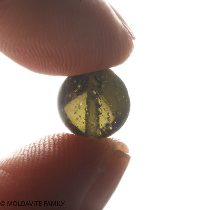 MOLDAVITE SINGLE BEAD 9.8mm (SBED086)
