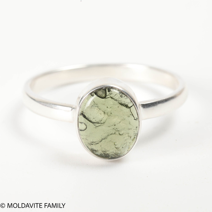 STERLING SILVER RING - MOLDAVITE CABOCHON - SIZE 11 (MSR181I005)