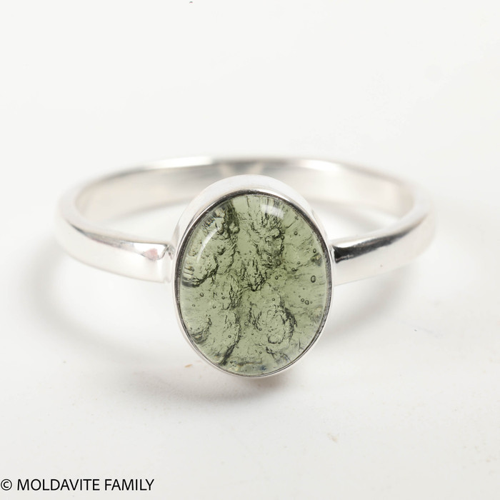 STERLING SILVER RING - MOLDAVITE CABOCHON - SIZE 9 (MSR181I022)