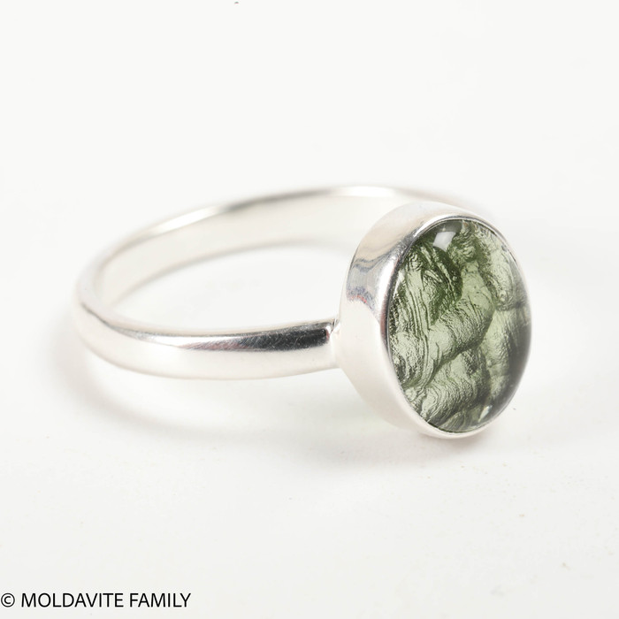 STERLING SILVER RING - MOLDAVITE CABOCHON - SIZE 8 (MSR181I026)