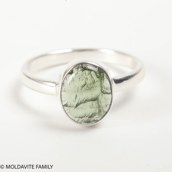 STERLING SILVER RING - MOLDAVITE CABOCHON - SIZE 8 (MSR181I026)
