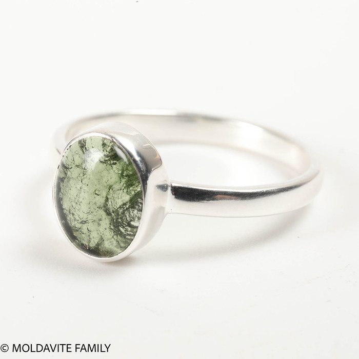 STERLING SILVER RING - MOLDAVITE CABOCHON - SIZE 10 (MSR181I027)