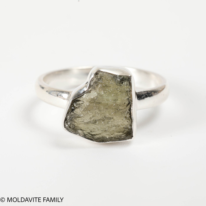 STERLING SILVER RING - RAW MOLDAVITE - SIZE 8 (MSR170I099)
