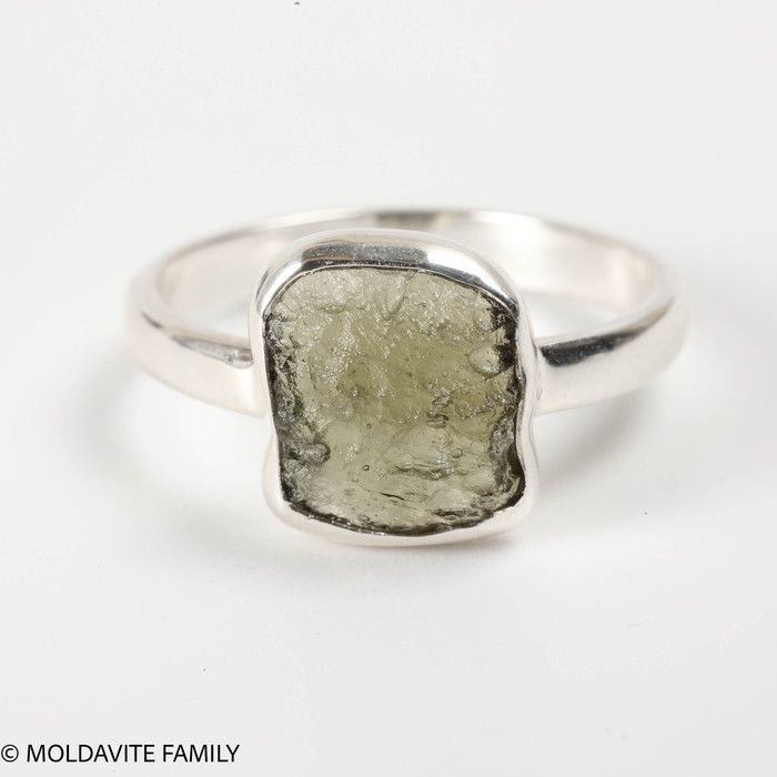 STERLING SILVER RING - RAW MOLDAVITE - SIZE 8 (MSR170I104)