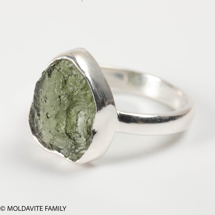 STERLING SILVER RING - RAW MOLDAVITE - SIZE 7 (MSR170I107)